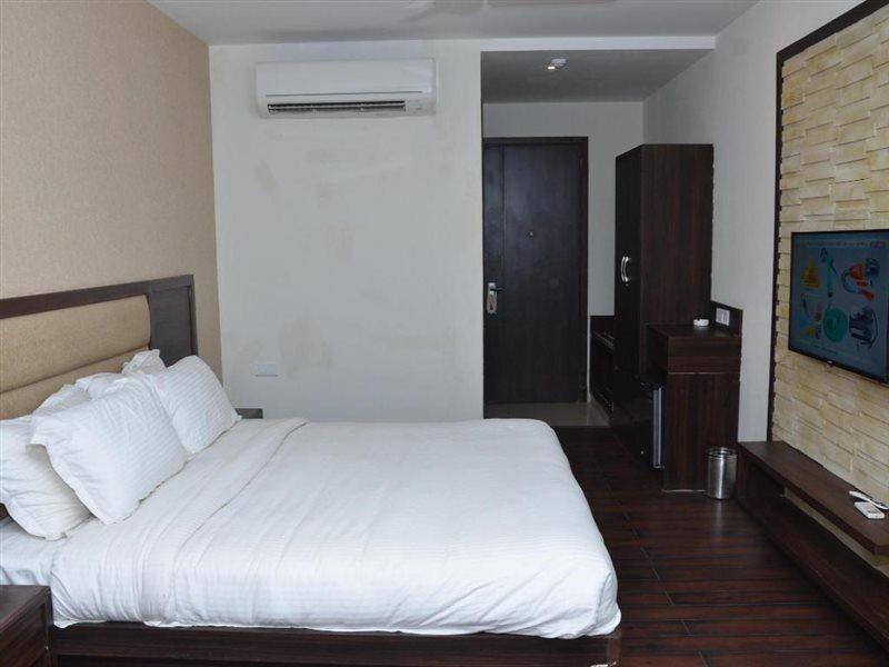 Hotel Fortune Blue Sikar Luaran gambar