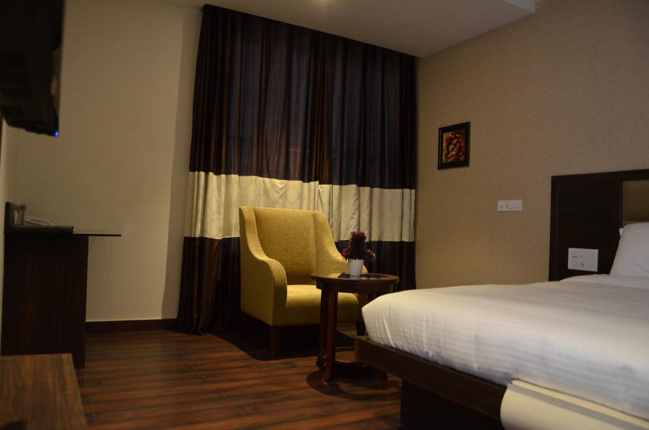 Hotel Fortune Blue Sikar Luaran gambar