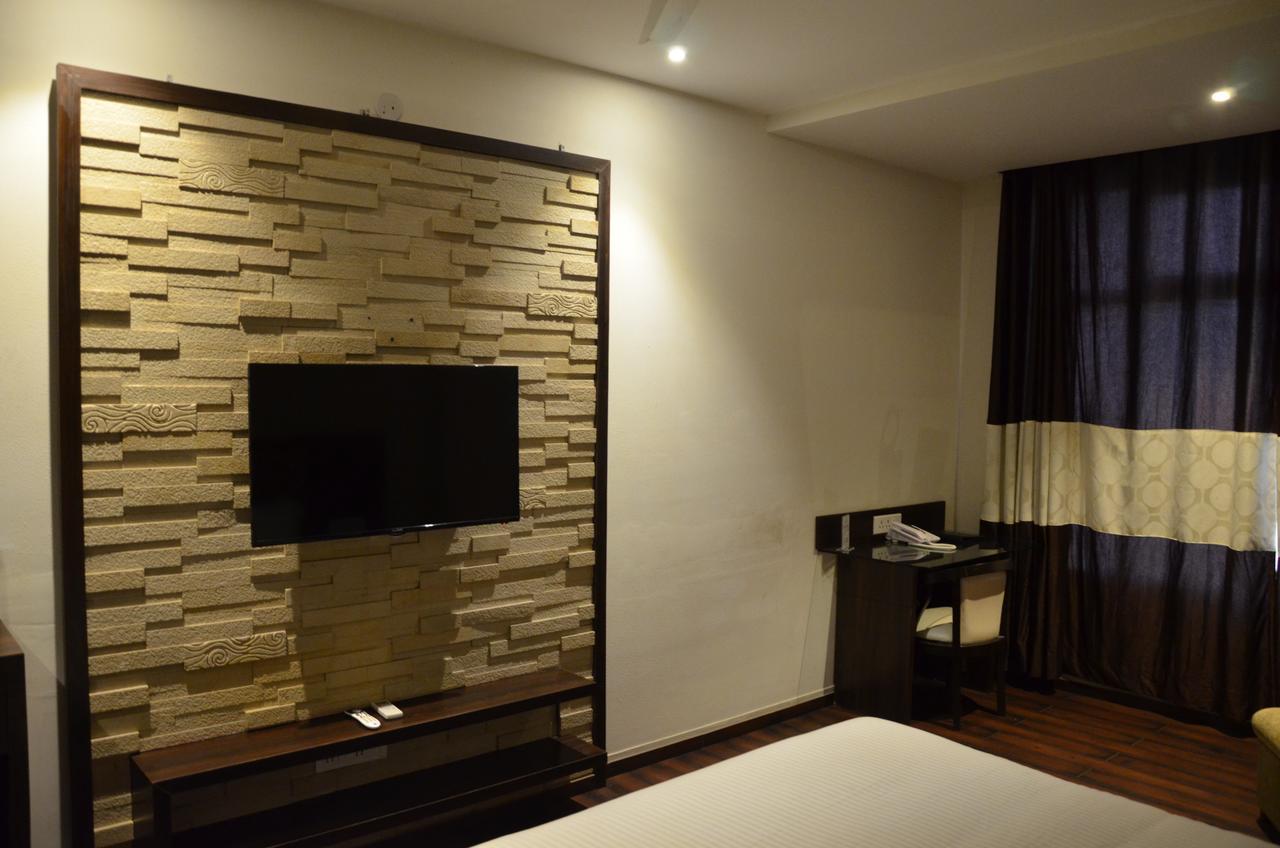 Hotel Fortune Blue Sikar Luaran gambar